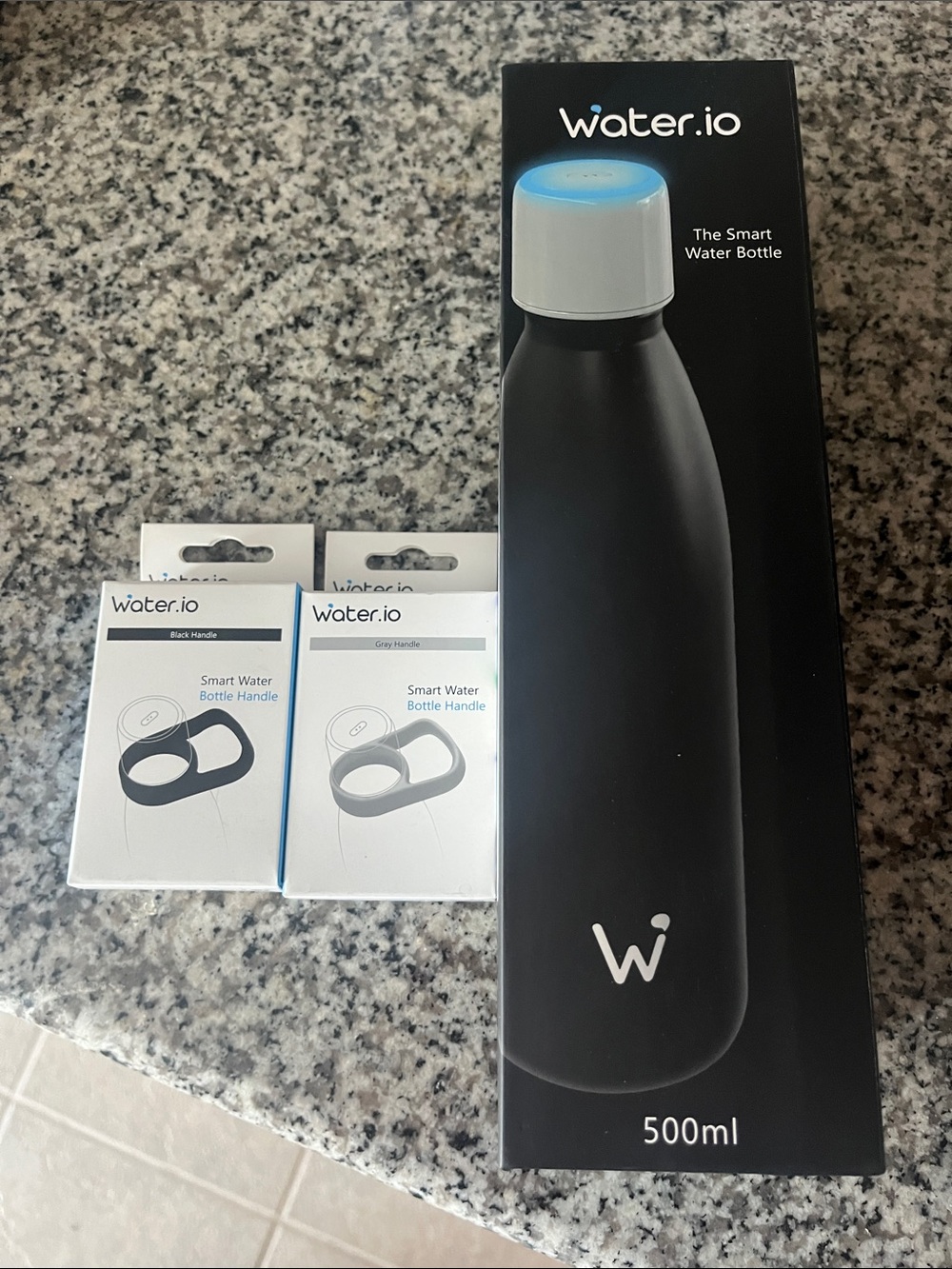water.io Smart Water Bottle 500ml - Black with White Cap
